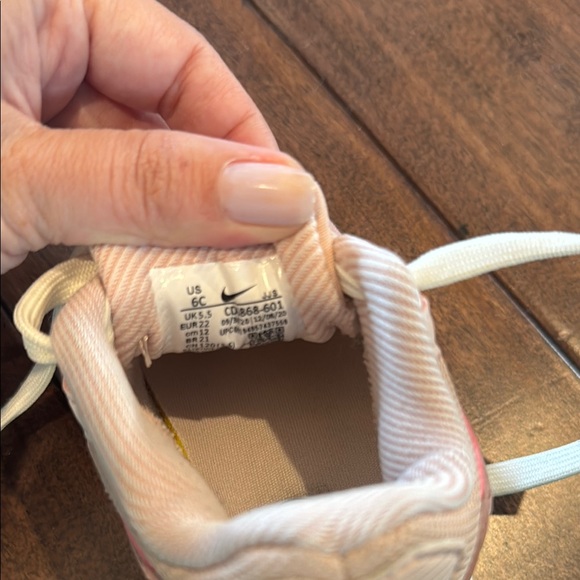 Nike Kids Pink Airmax Sneakers GUC 6c - Picture 8 of 8